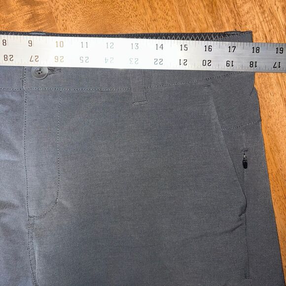 Vuori Men’s Aim Shorts Size 34 Gray V368 8” Inseam Casual Performance - Picture 9 of 11